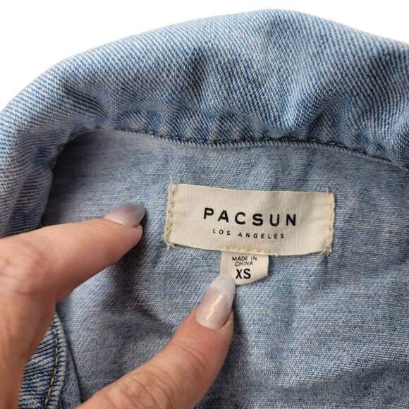 Pacsun Light Wash Denim Jacket XS Distressed Casual Style Button-Up fall - Picture 3 of 3